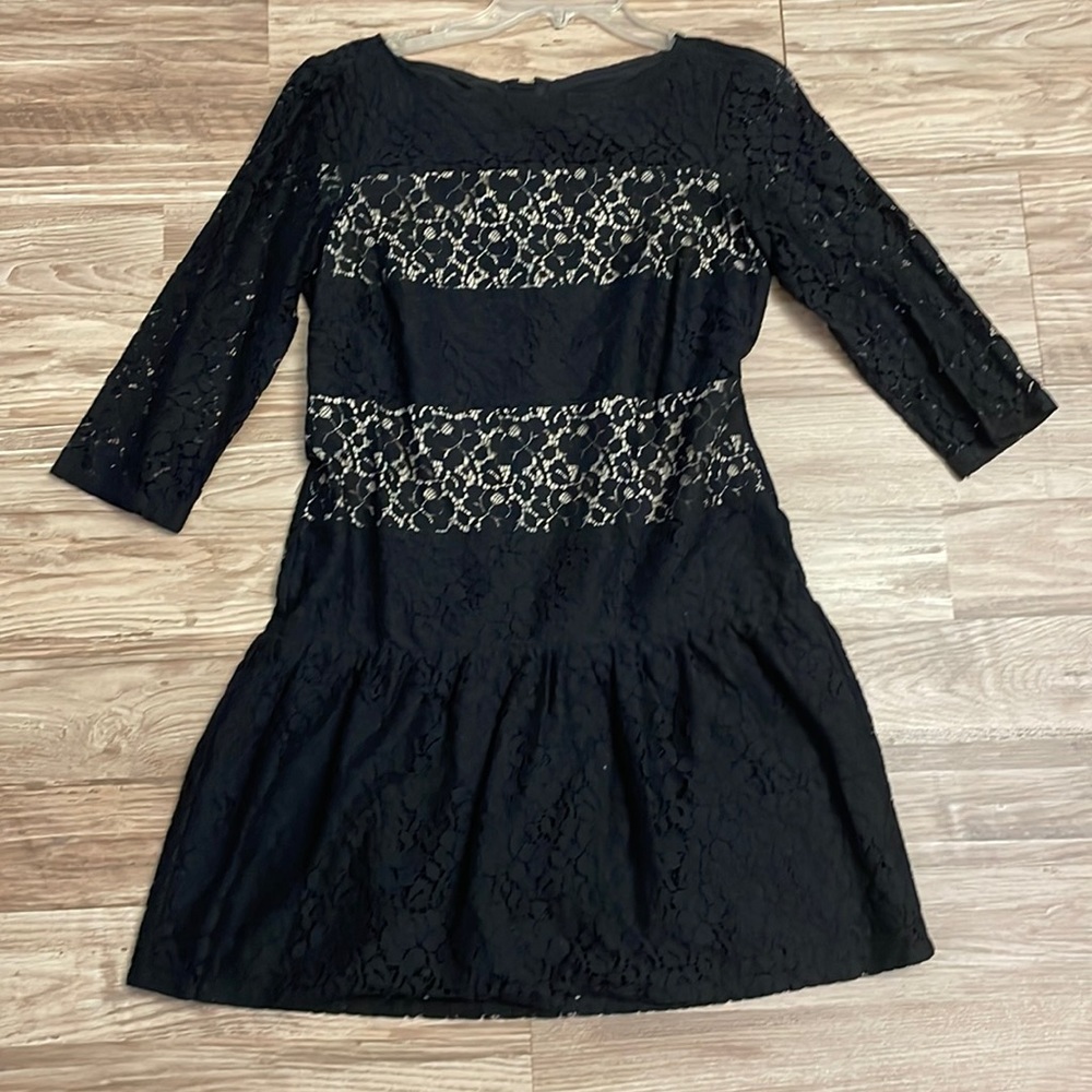 Ann Taylor lace dress in size 4